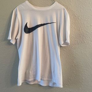 Nike T Shirt